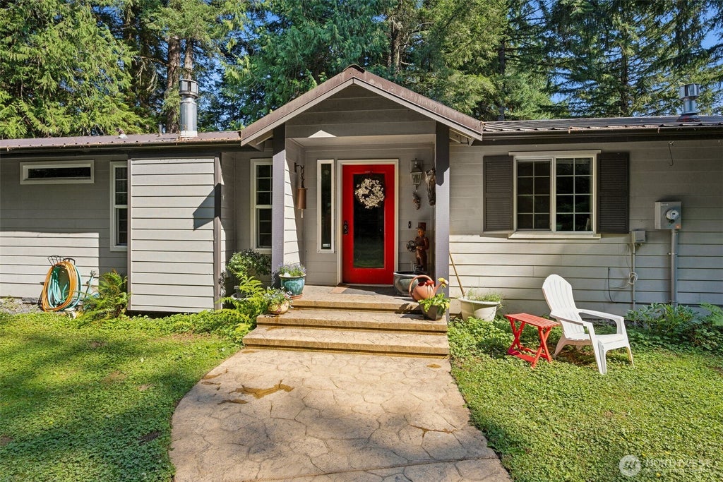 54611 E 278th Avenue, Ashford