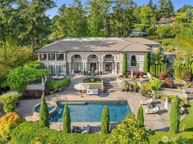 8638 Ne 19th Place, Clyde Hill