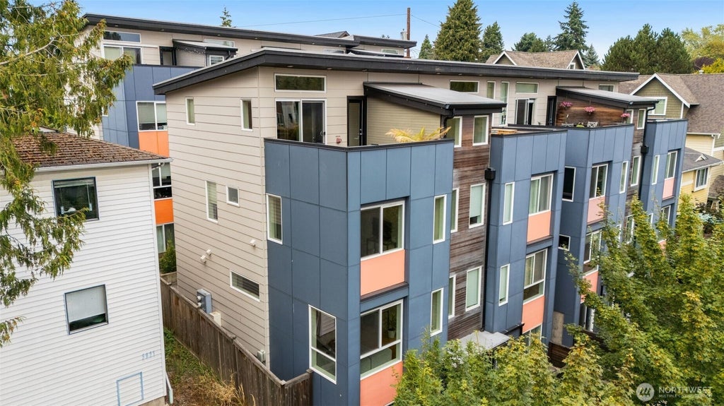 5915 Fauntleroy Way Sw D, Seattle