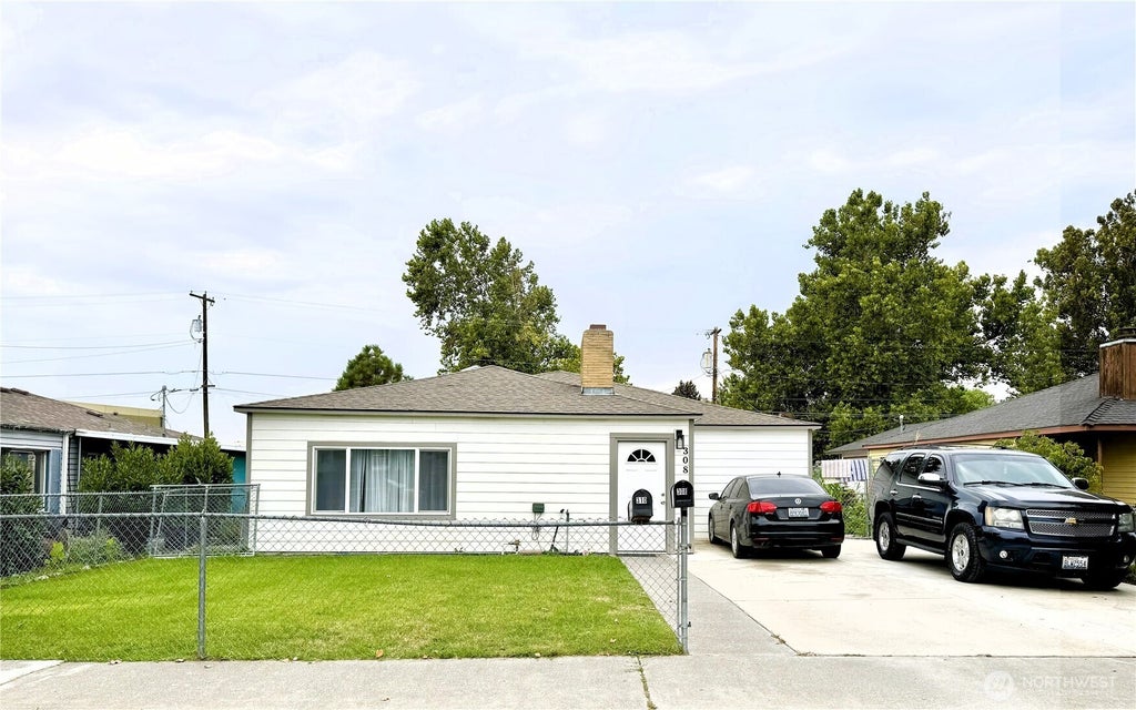308 & 310 N 12th Avenue, Pasco