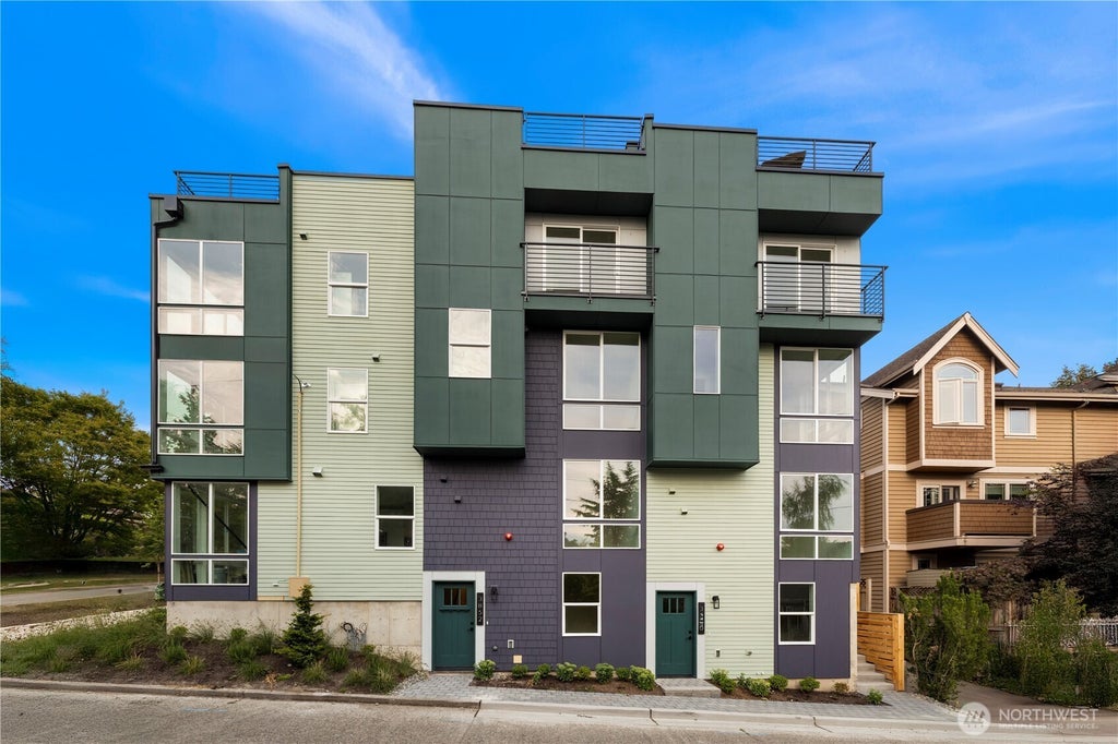 3852 Carr Place N, Seattle