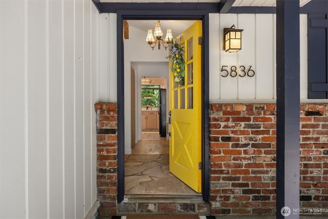 5836 Battle Point Drive Ne, Bainbridge Island