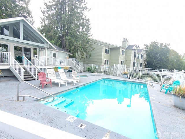 975 Aberdeen Avenue Ne J104, Renton