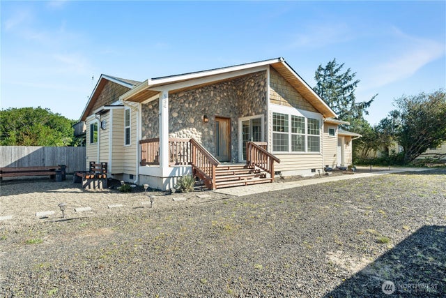 554 Ocean Shores Boulevard Nw, Ocean Shores