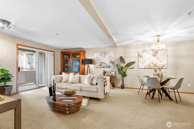 7223 Ne 175th Street 108, Kenmore