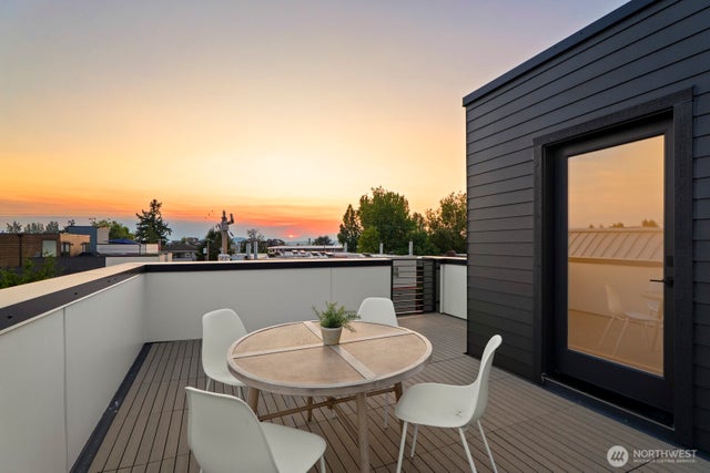 2769 59th Avenue Sw B, Seattle