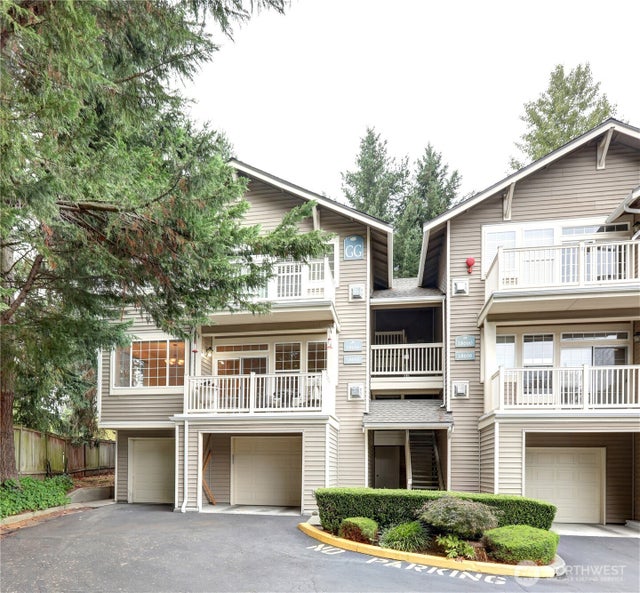 18654 Ne 56th Court 18654, Redmond