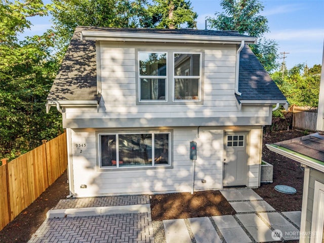 9545 Wallingford Avenue N, Seattle