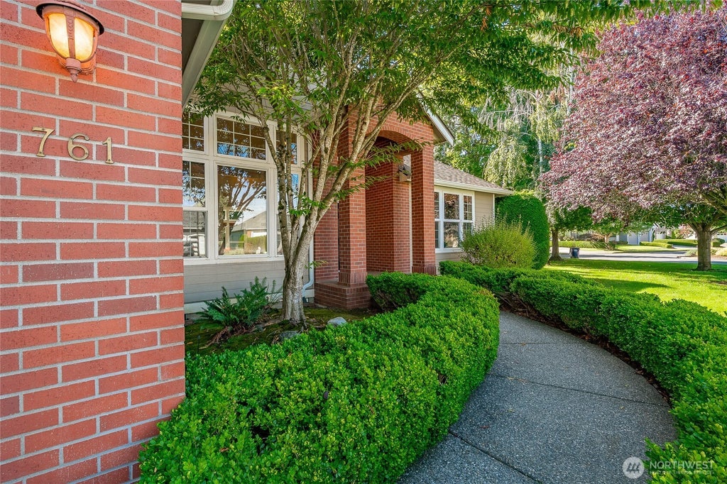 761 Sunrise Drive, Lynden