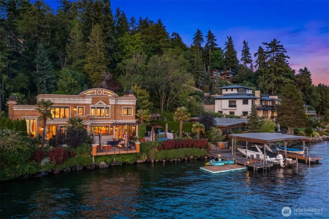 3639 W Mercer Way, Mercer Island