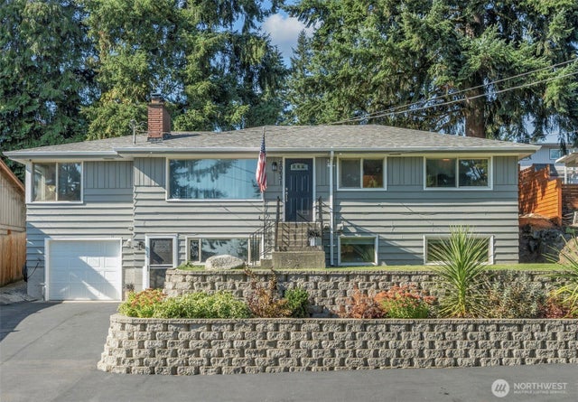 20631 10th Avenue S, Des Moines