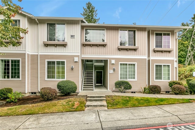 3012 Se 8th Place 1117, Renton