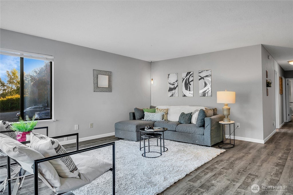 2562 Thorndyke Avenue W 104, Seattle