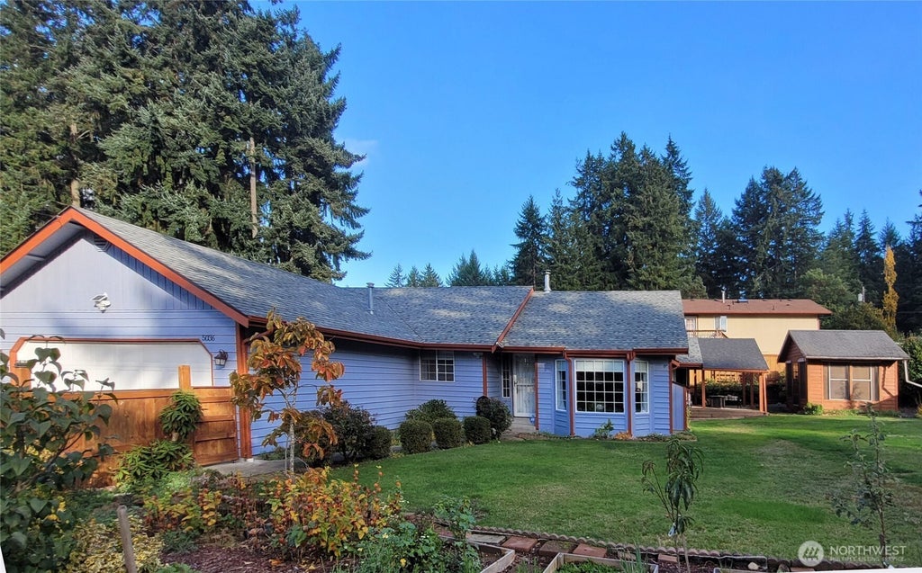 5036 Beach Way Ne, Olympia