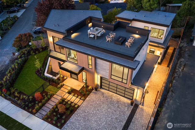 928 And 926 18th Avenue W, Kirkland