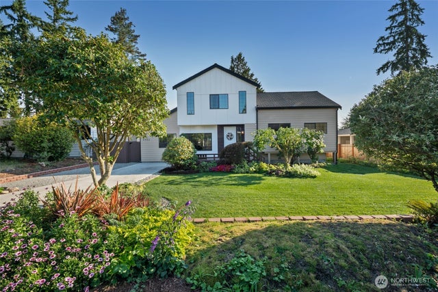 4902 241st Street Sw, Lake Forest Park