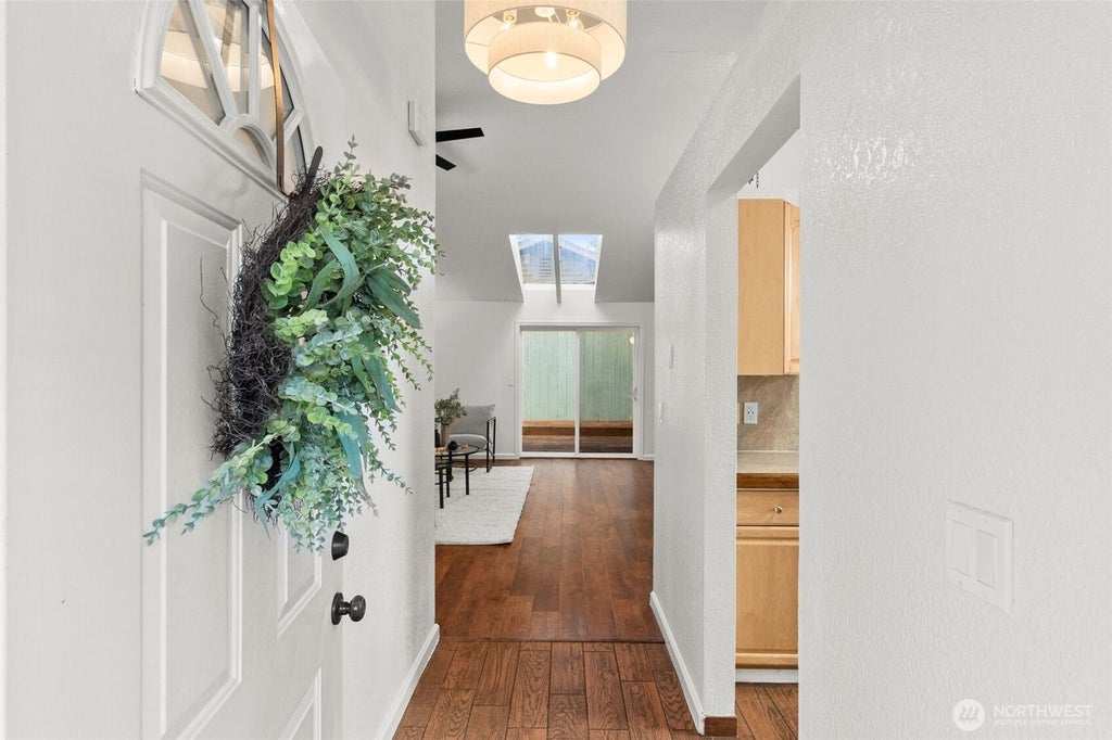 549 Malibu Drive Se, Lacey