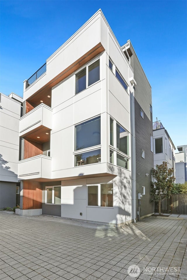 2426 B Nw 64th, Seattle