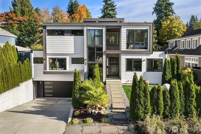 3108 92nd Avenue Ne, Clyde Hill