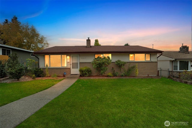 10664 63rd Avenue S, Seattle