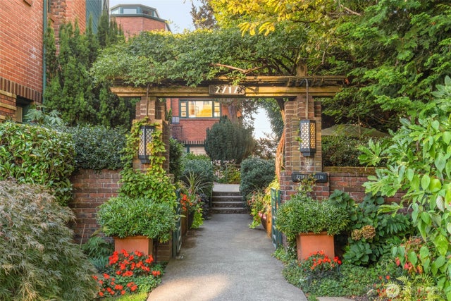 2717 Franklin Avenue E 304, Seattle