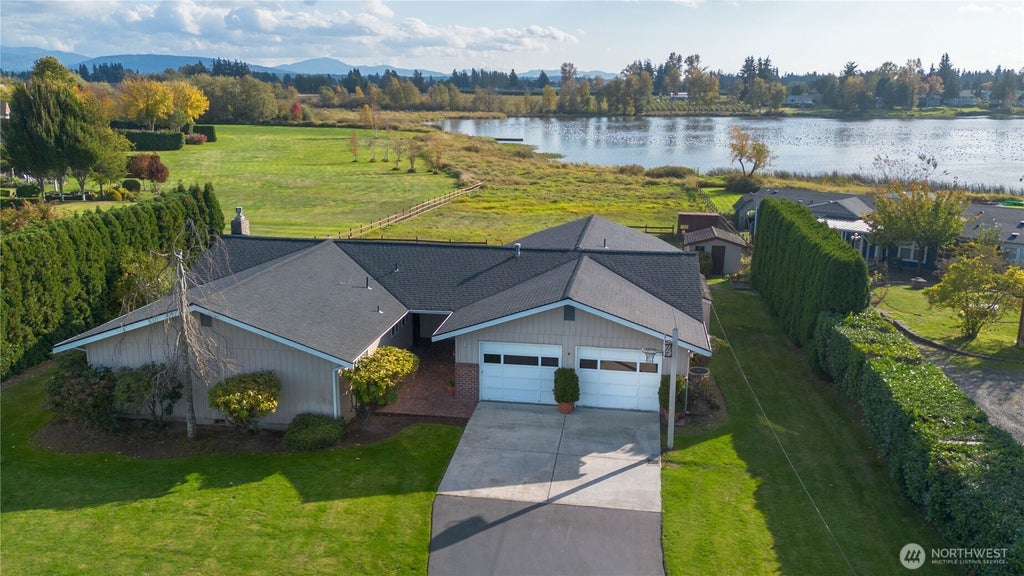 323 E Wiser Lake Road, Lynden