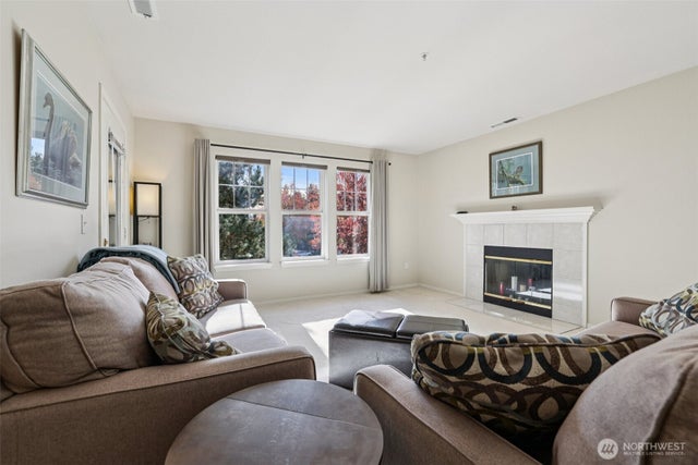 4109 224th Lane Se 207, Issaquah