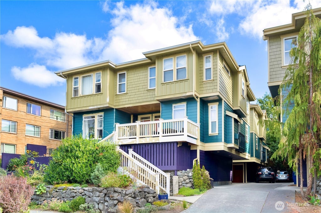 422 Federal Ave E B, Seattle