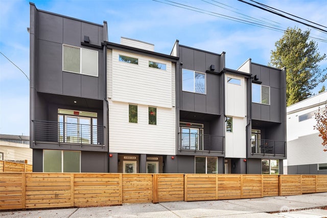 18011 2nd Avenue Ne B, Shoreline