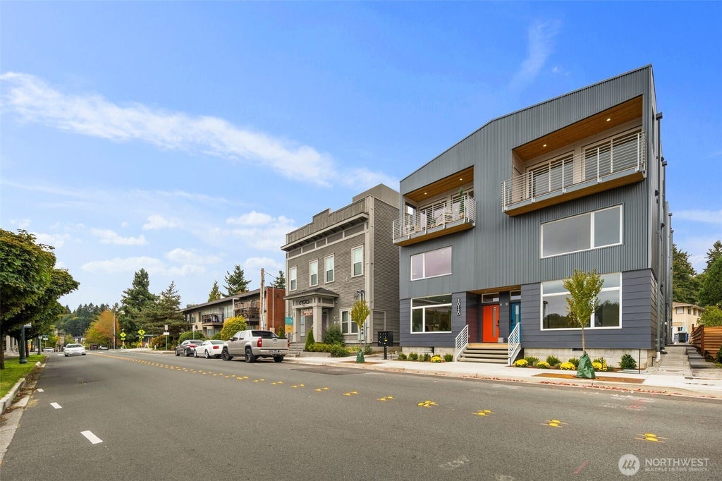 10120 Ne 185th Street B, Bothell