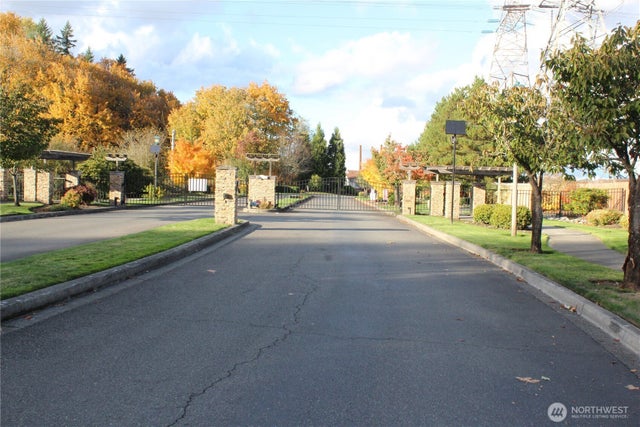 701 Harrington Place Se 1136, Renton