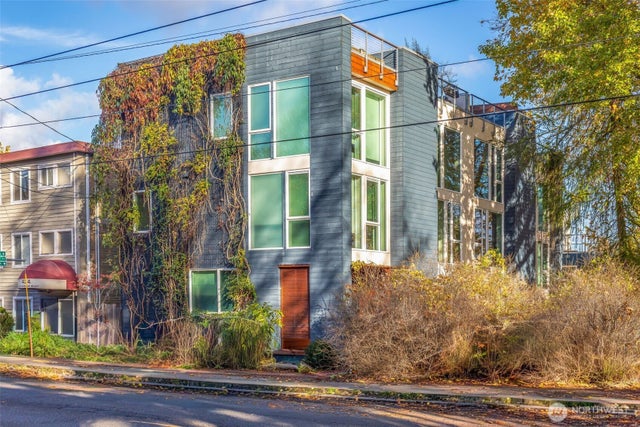 418 19th Avenue E B, Seattle