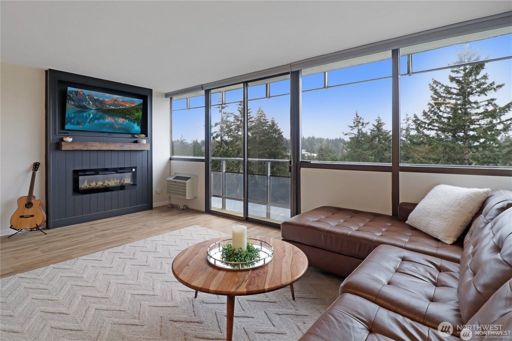 1910 Evergreen Park Drive Sw 905, Olympia