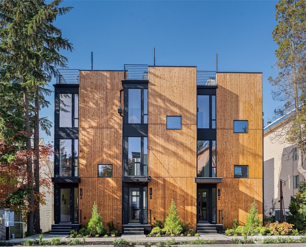 11231 Greenwood Avenue N A, Seattle