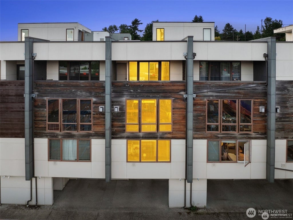 3617 1st Avenue Nw C, Seattle