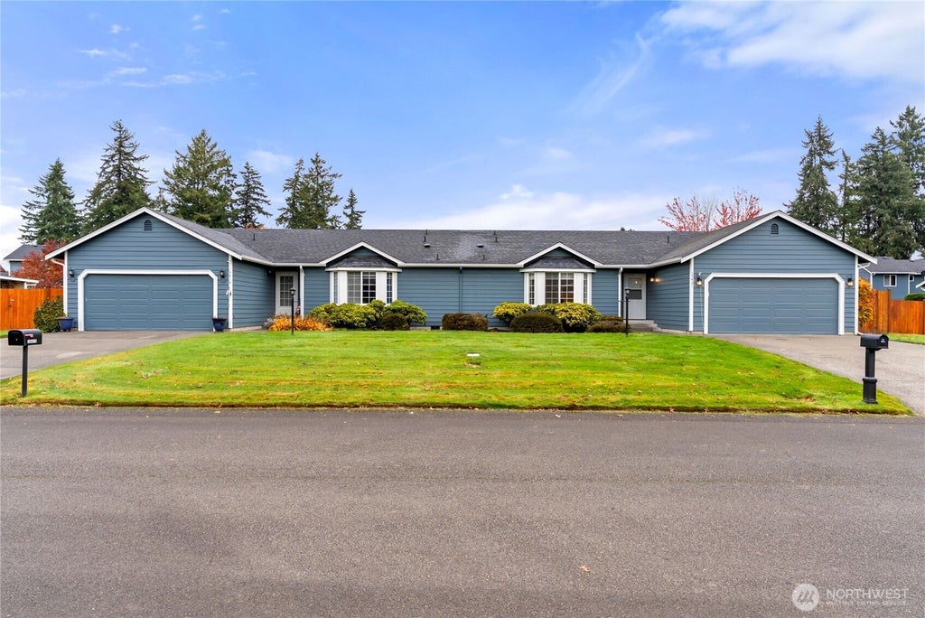 15421 8th Avenue Ct E, Tacoma