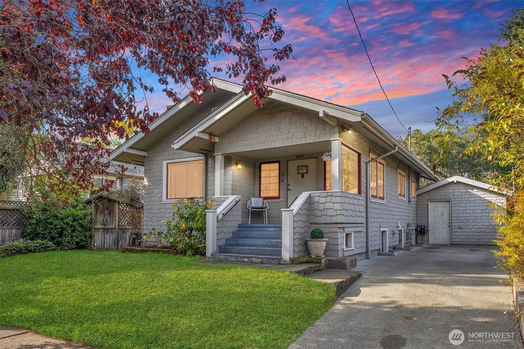 8007 Fremont Avenue N, Seattle