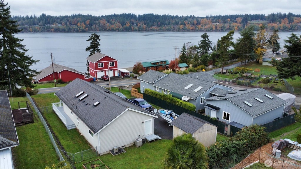 10216 Steamboat Island Road Nw, Olympia