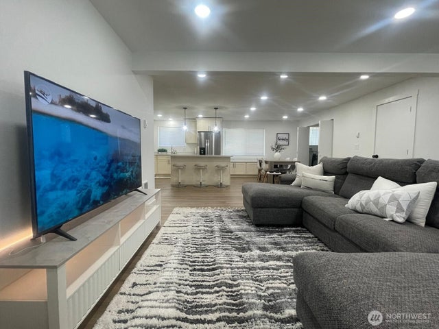 3730 Sw 99th Street, Seattle