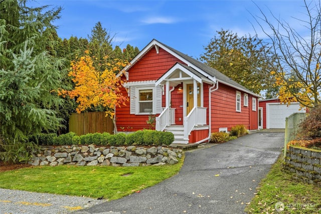 10245 36th Avenue Sw, Seattle