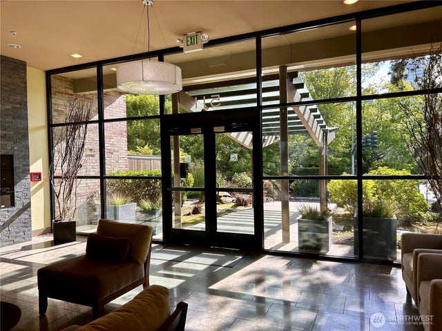 511 100th Avenue Ne 111, Bellevue