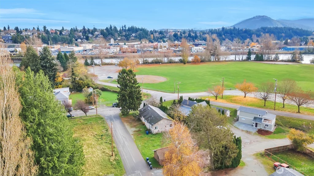 303 S Baker Street, Mount Vernon