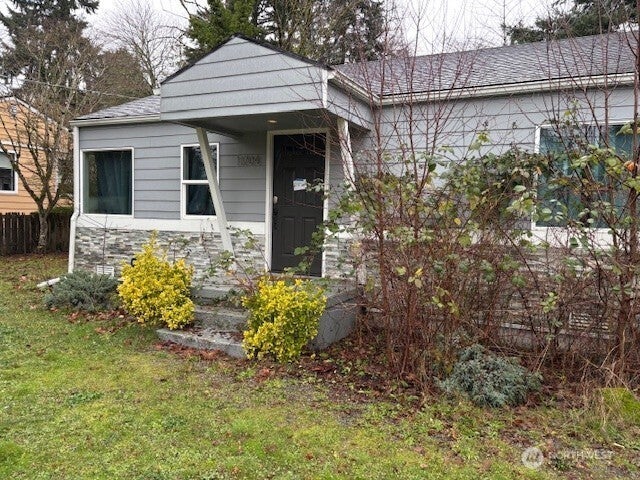 11704 40th Avenue Ne, Seattle