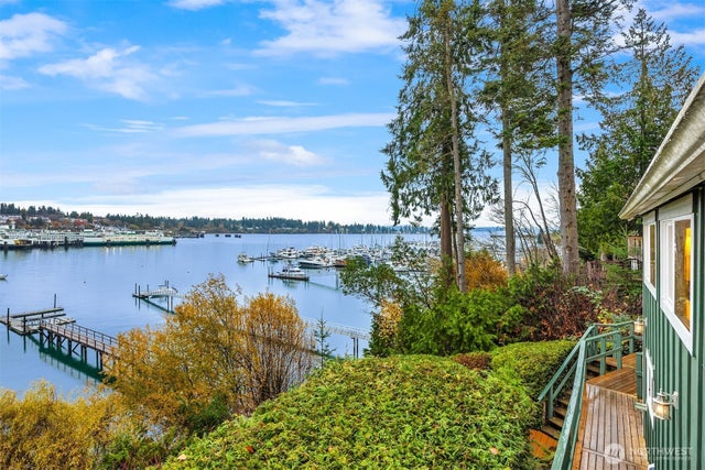 9986 Ne Ewing Street, Bainbridge Island