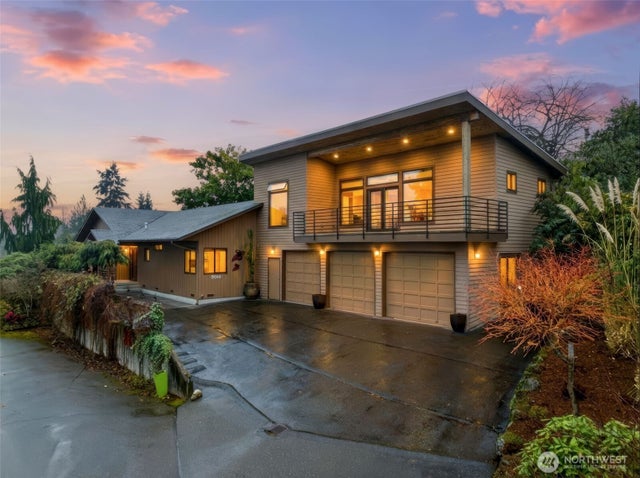 4322 29th Avenue W, Seattle