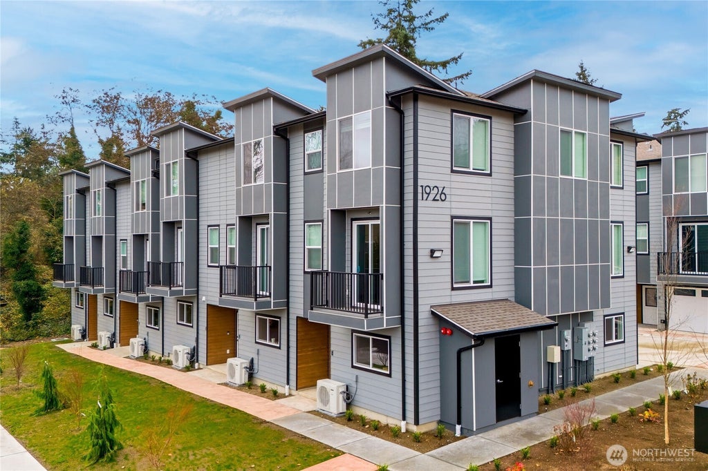 1926 S Washington Street B206, Tacoma