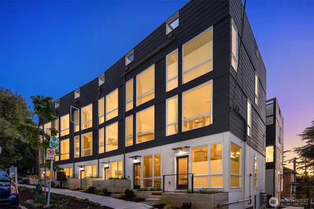 629 13th Avenue E, Seattle