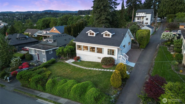 420 Renton Avenue S, Renton