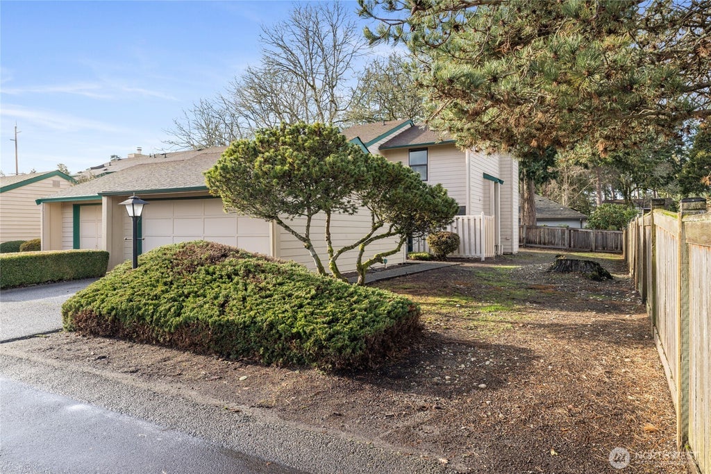 9213 77th Street Sw D, Lakewood