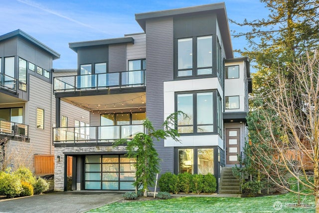 1113 N 39th Court, Renton